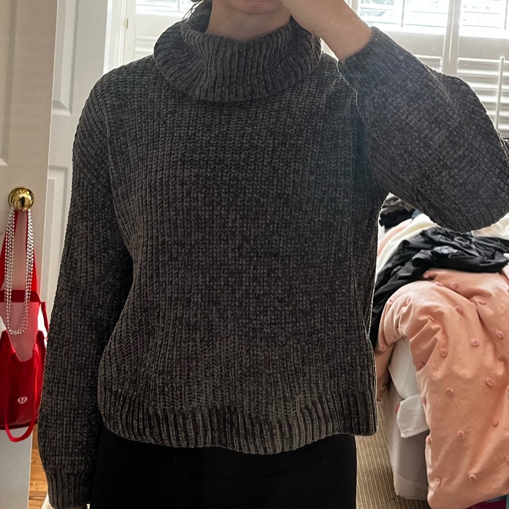 Woven Grey Turtleneck Sweater - Picture 6 of 7